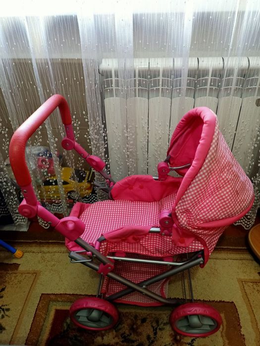 Коляска для кукол