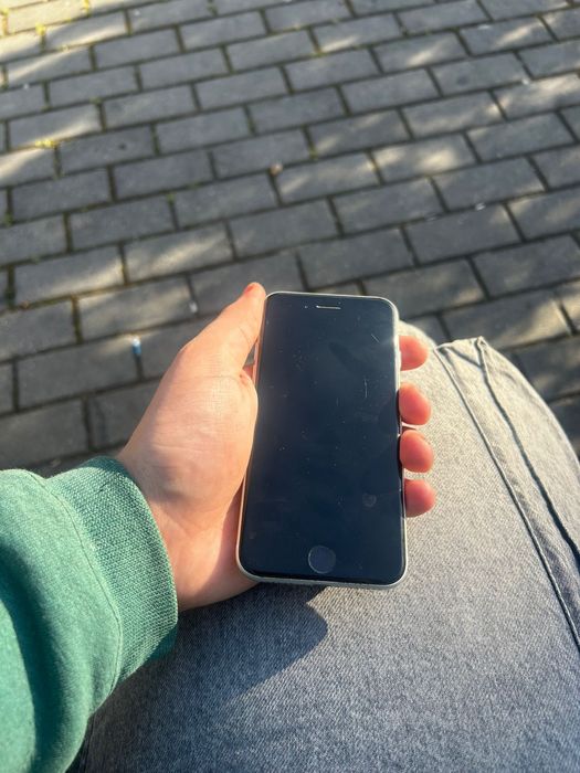 iPhone SE (2020) Urgent!