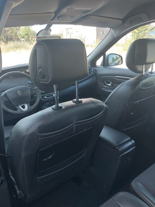 Продавам Renault Scenic