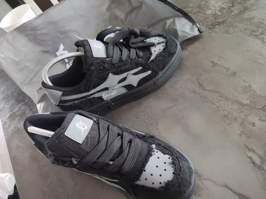 Adidași y side noi Nr 44