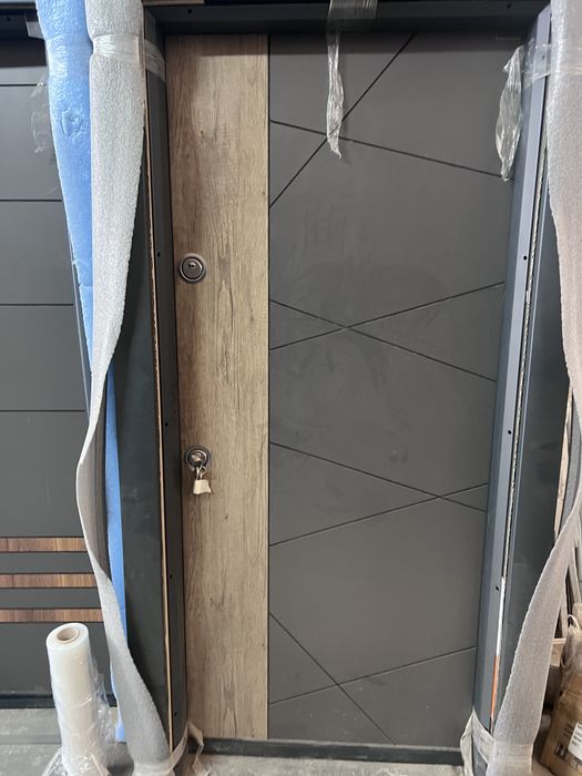 Промо врати входни блиндирани