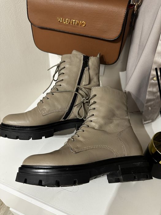 Бежови боти, естествена кожа