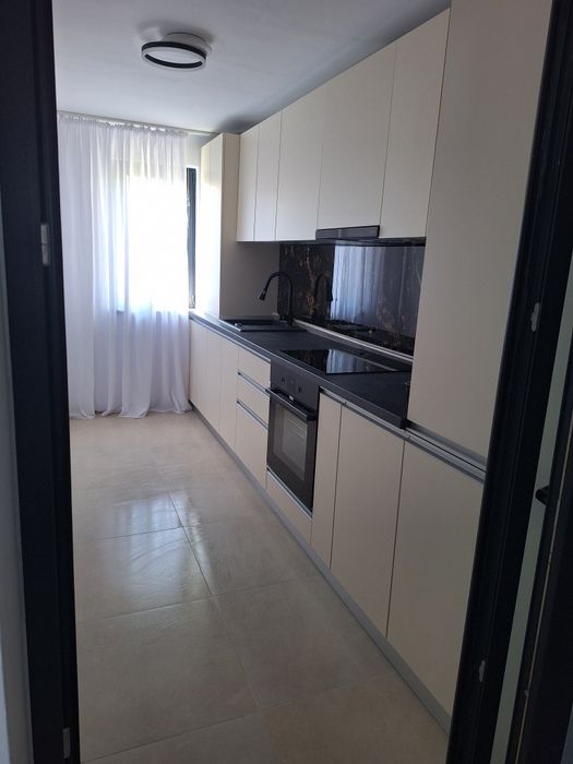 Proprietar, închiriez apartament
