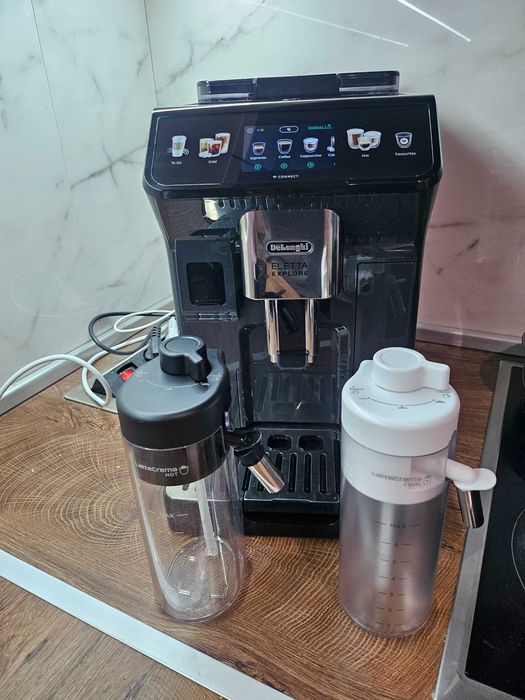 Кафеавтомат  Delonghi Eleta Explore