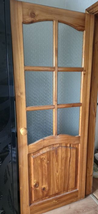Продам деревянные двери