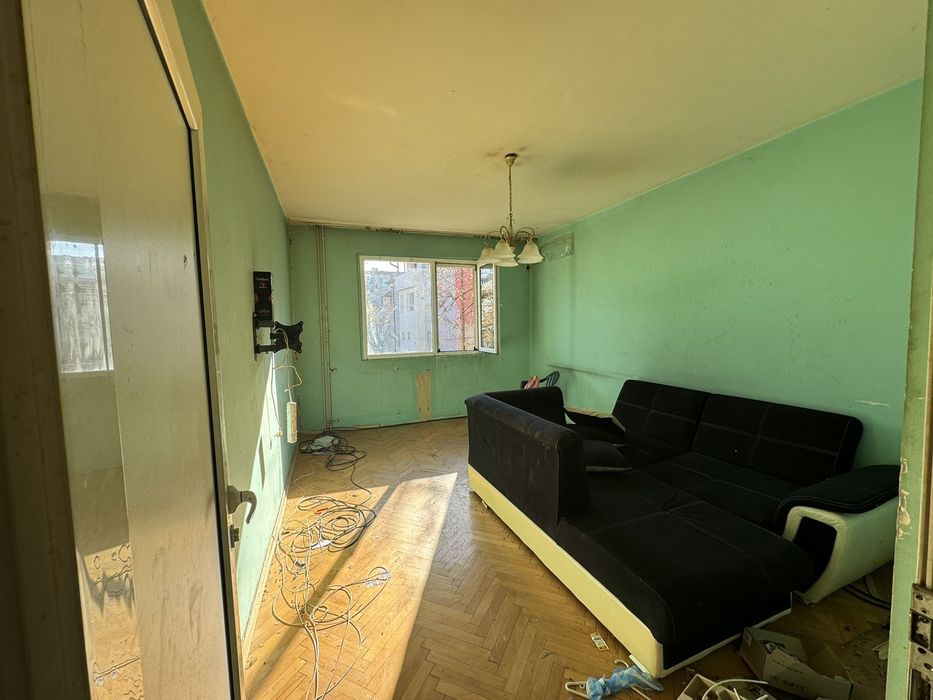 Продава се Тристаен апартамент в София, Надежда 2 - 65 кв.м за 1524 €/кв.м - Снимка #2