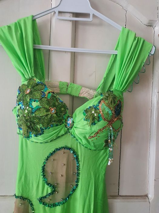 Арабский костюм сочный цвет отличном состоянии