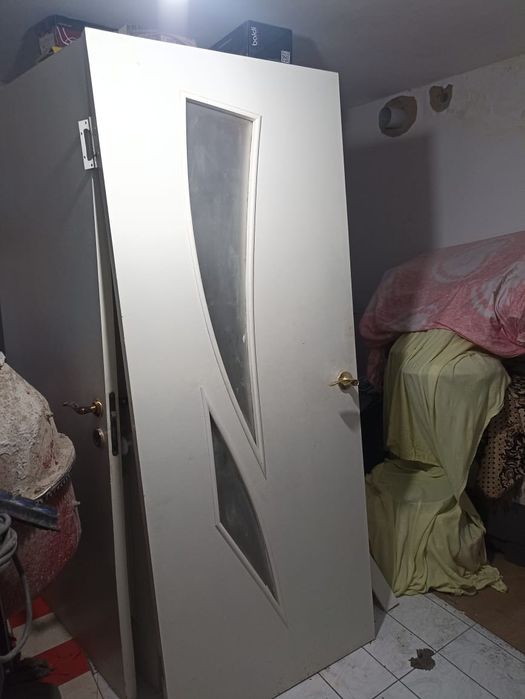 Продам двери межкомнатные