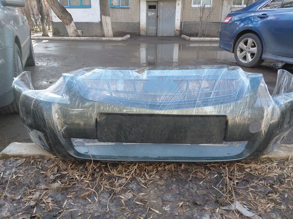Бампер приора...