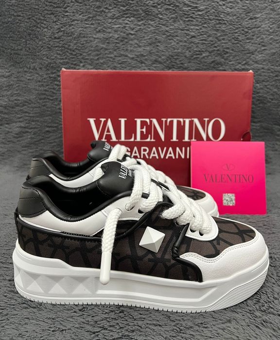 Adidași Valentino Garavani One Stud Diverse Modele