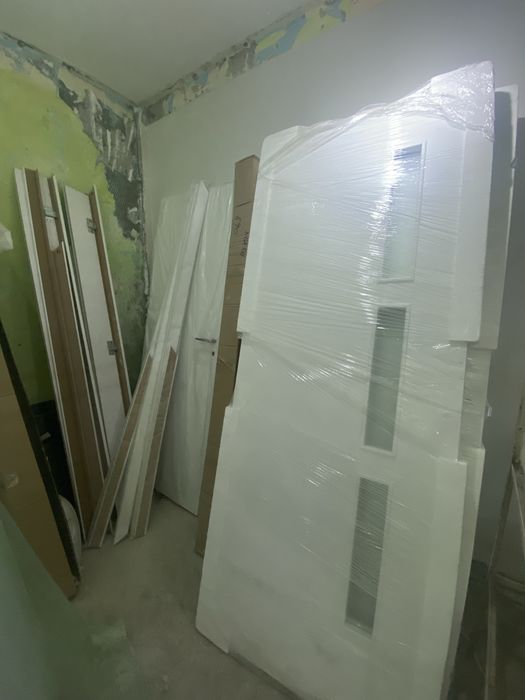 Vând 6 uși de interior albe, din MDF – noi