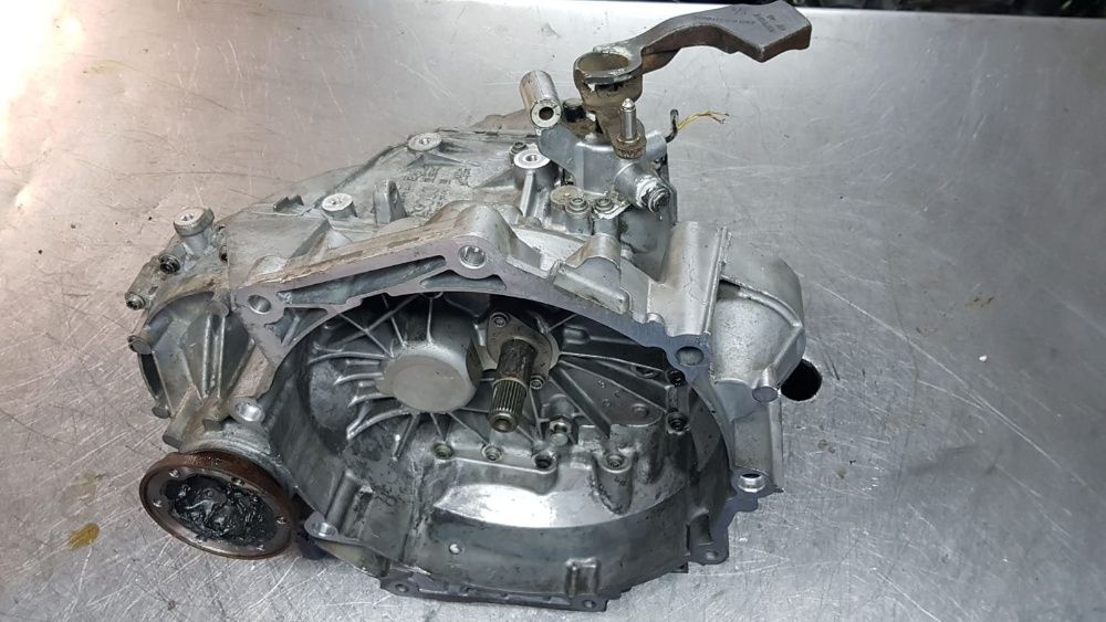 Cutie Viteza cu start-stop VW Golf 7 TFSI cod RGN