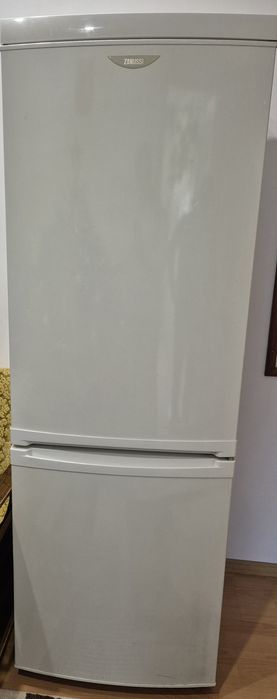 De vânzare: frigider combinat Zanussi ZRB34N8