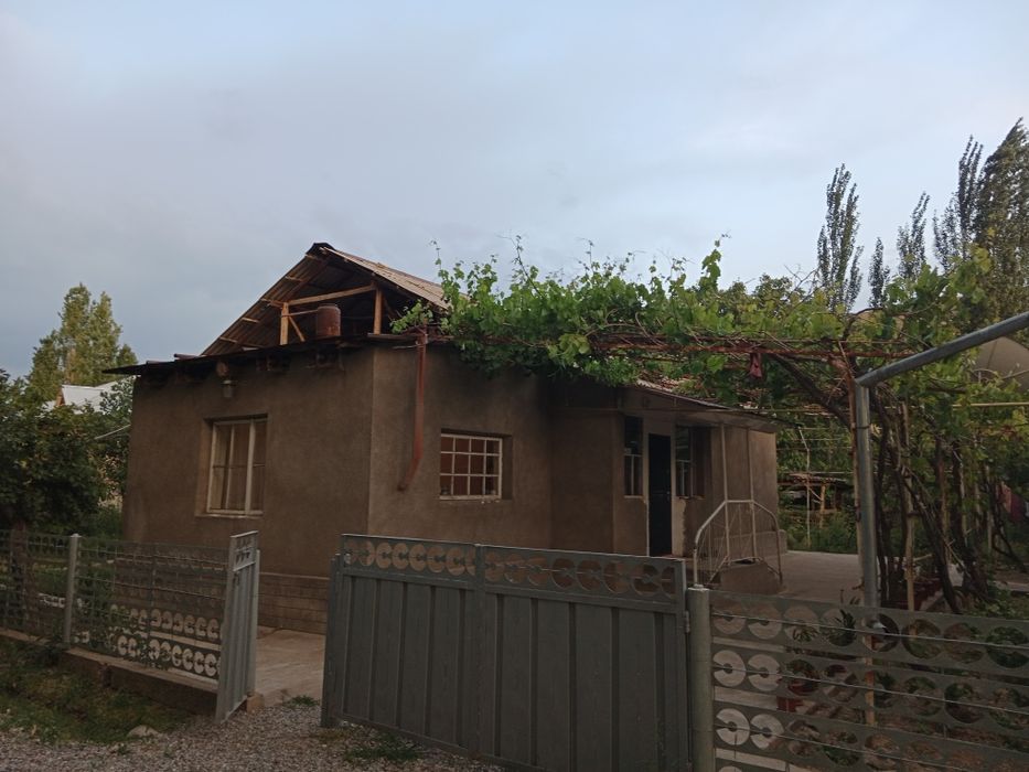 2та яахши уйлар яахши жойда Бустонлик туман 2 бригада мактаб яахин