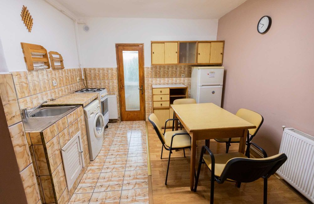 Inchiriez apartament 2 camere