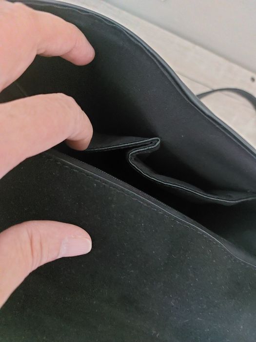 Сумка Franco Manatti черная, с клепками