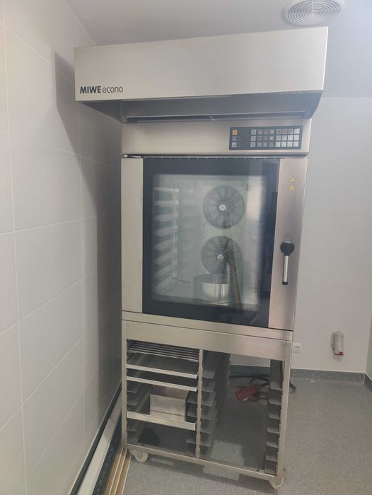 Cuptor MIWE Econo 8 tăvi