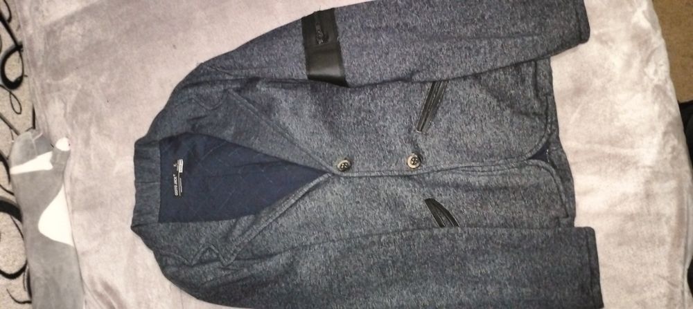 Sacou gri pentru toamna