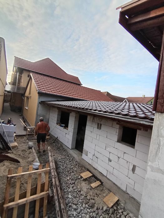 Acoperișe , garduri, interioare