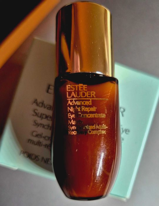 Estee Lauder, грижа за околоочен контур