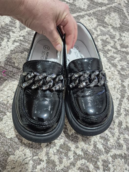 Туфельки школьные