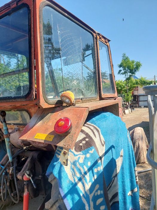 Tractor universal 650