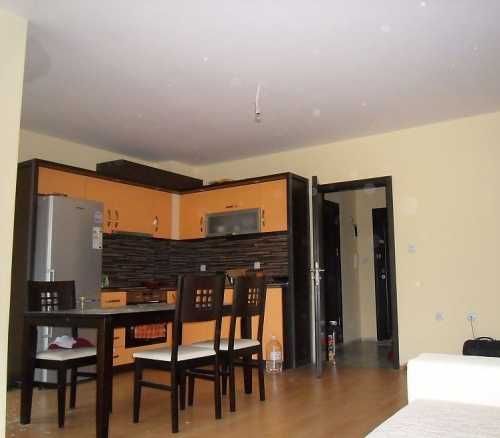 Дава се под наем Двустаен апартамент в Бургас, Сарафово - 65 кв.м за 114.75 € - Снимка #3