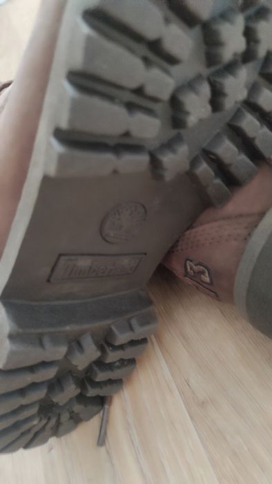 Продам ботинки все сезонные Timberland