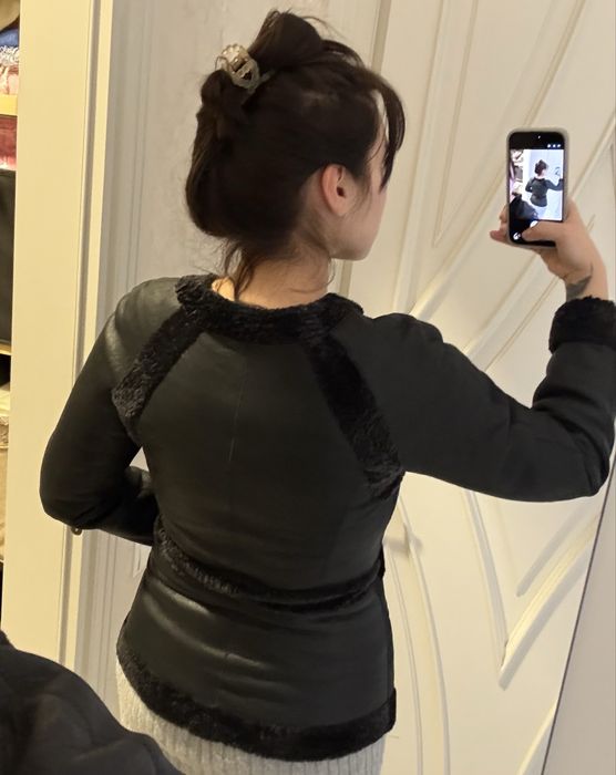 Продам короткую дубленку