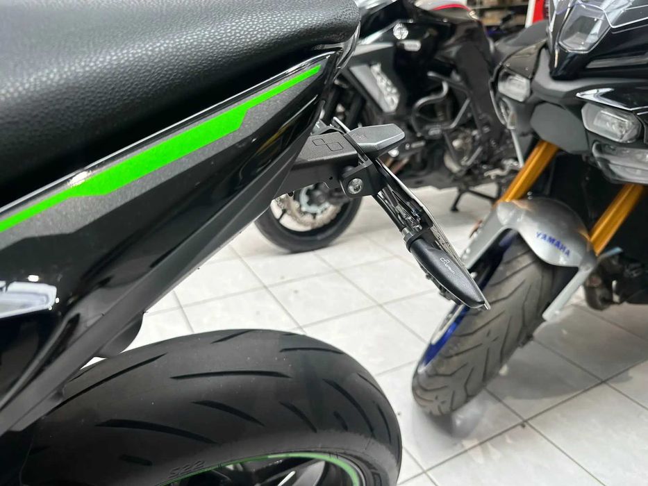 Motocicleta Kawasaki Z 650 ABS 2023