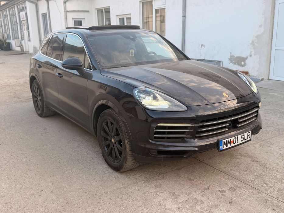 Porsche Cayenne Unic proprietar, full istoric , suspensie pneumatica, usor avariata
