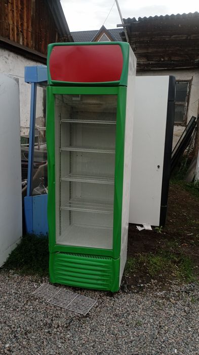 Холодильник витринный