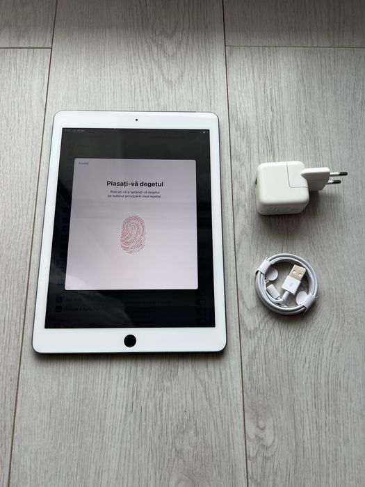 • Ipad  Gen 6  • cu SIM •