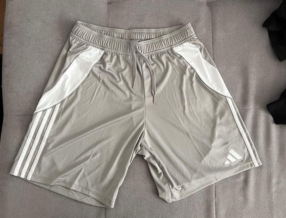 Adidas къси панталони