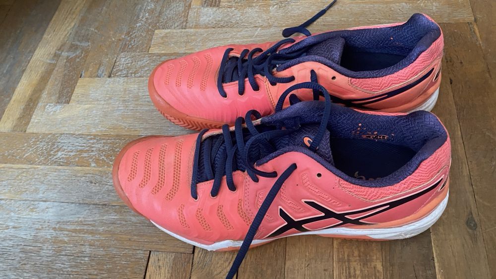 Четири чифта маратонки за тенис Asics