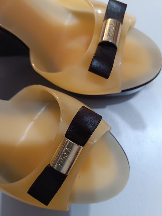 Сандали Furla 37 номер