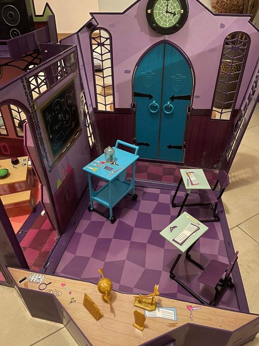 Monster high училището много кукли и музикална игра