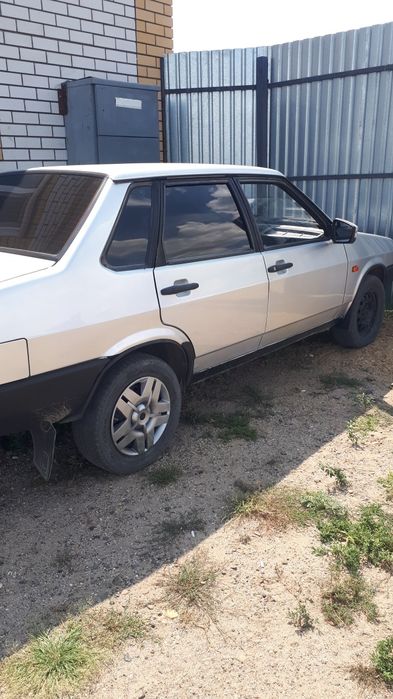 Продам автомобиль 2004 года