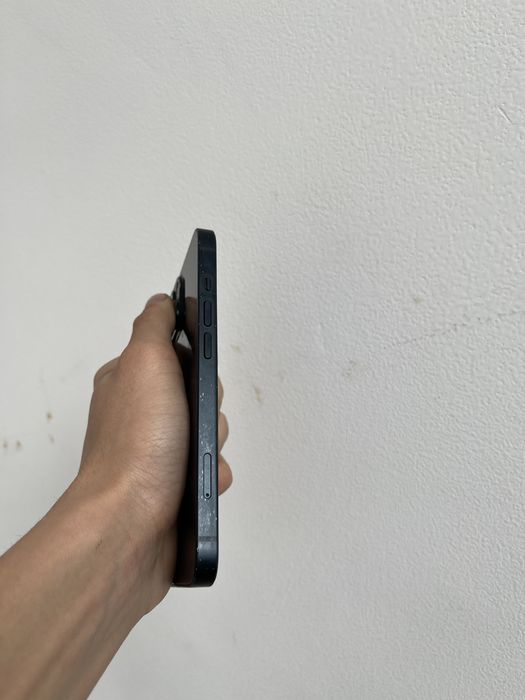 Продам iphone 13 128 gd