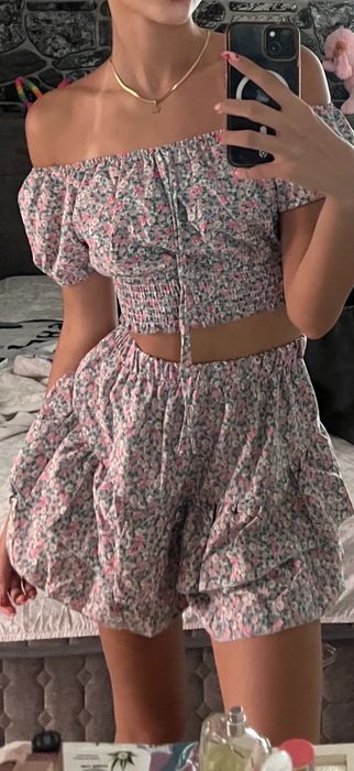 Комплект от две части