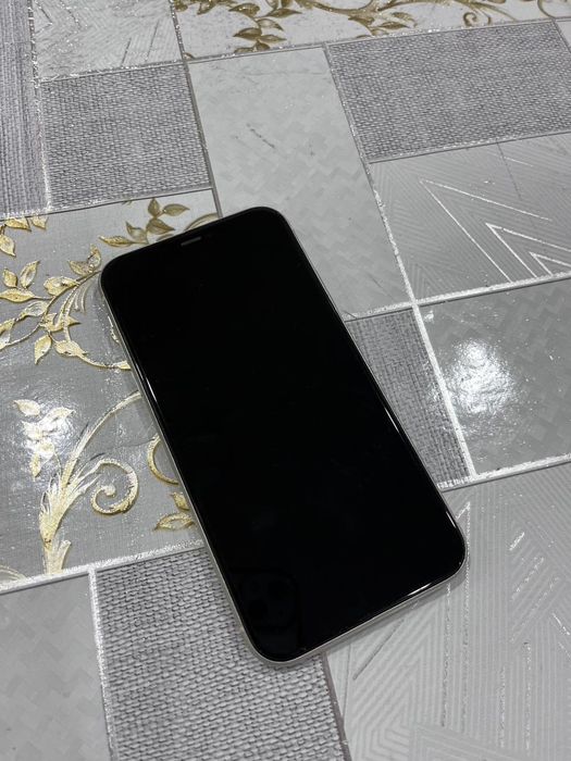 Продам Iphone 11