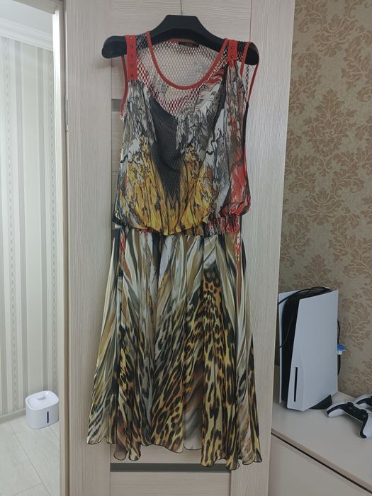 Платье новое 48р