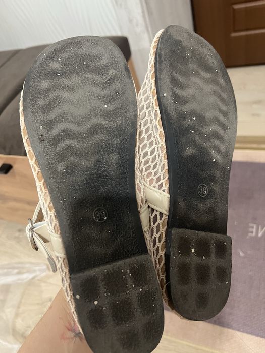 Продам балетки 37