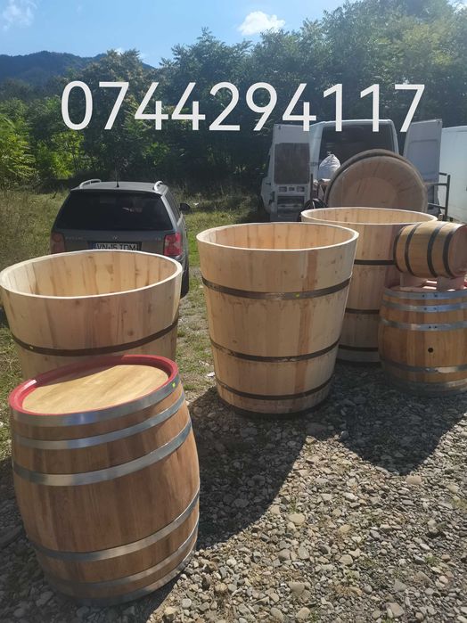 Butoaie din lemn diferite mărimi