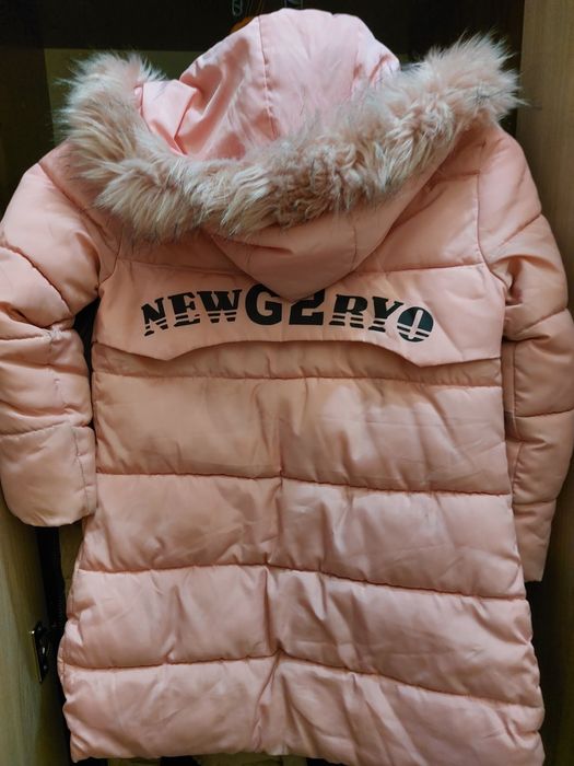 Продам пуховик на девочку