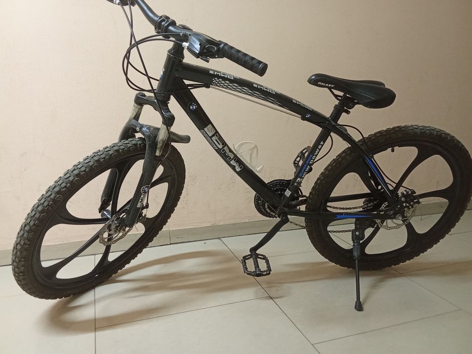 Срочно Продам велосипед BMW черный