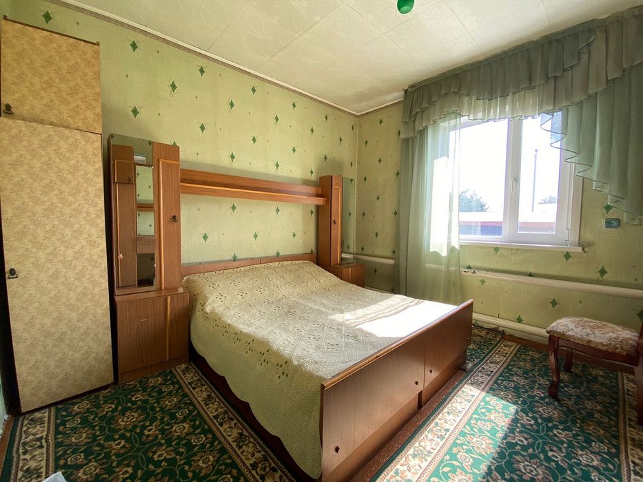 Срочно продам спальный гарнитур