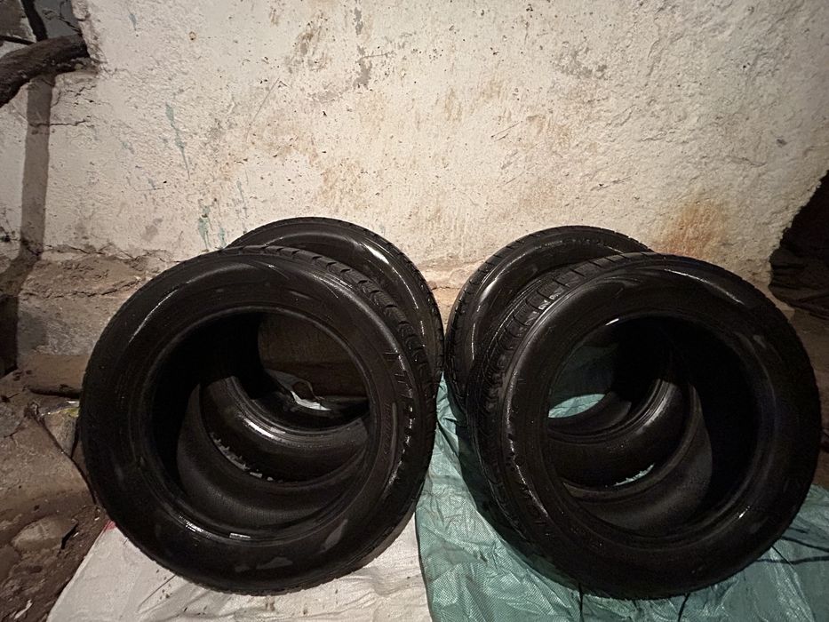 Продам комплект шин Treangle 185/65/15