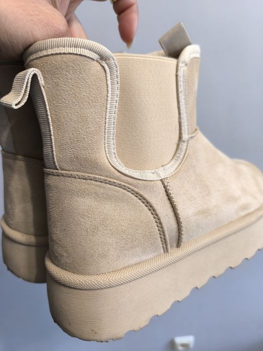 Велурени боти  с висока платформа