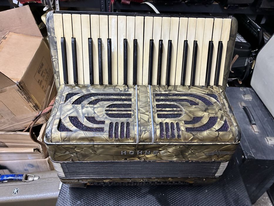 Acordeon Hohner Tango 2 cu 80 basi clapa lunga